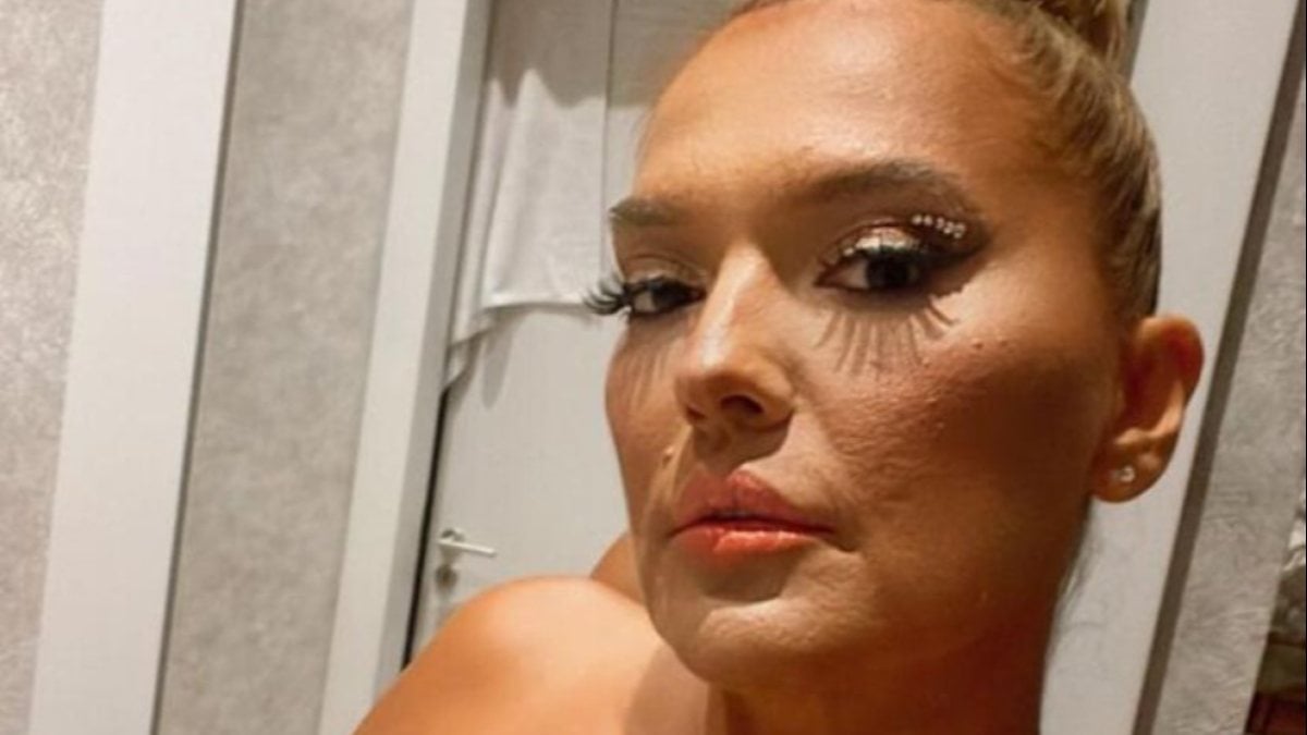Demet Akalın, trafikte tacize uğradığını söyledi
