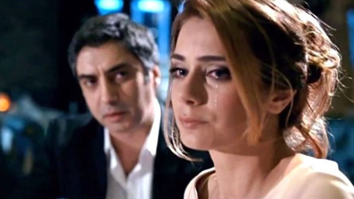 Kurtlar Vadisi’nin Savcı Leyla’sı bacak dekoltesiyle mest etti! ‘Savcım sülün gibisin’