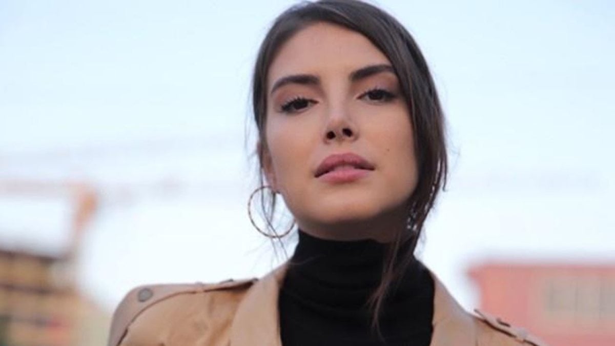 Teşkilat’ın Zehra’sı duru güzelliği ve fiziğiyle dudak ısırttı! ‘Mükemmel bir detaysın’