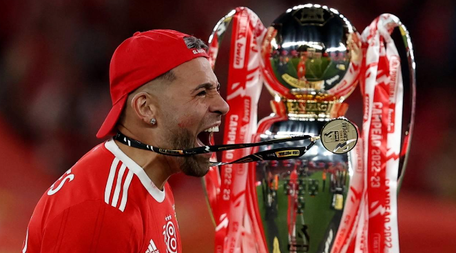 Şampiyon Benfica