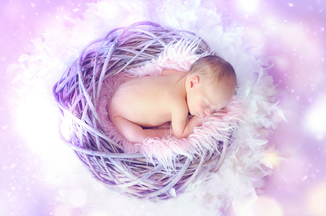 Pampers vs Huggies: Hangi Bebek Bezi Daha İyi?