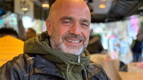 Cihan Kamer Kimdir?