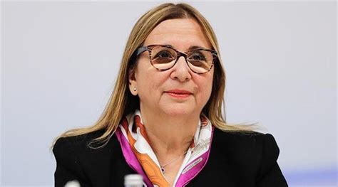 Ruhsan Pekcan Kimdir?
