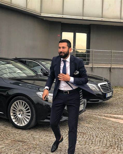Azad Yılmaz Kimdir?