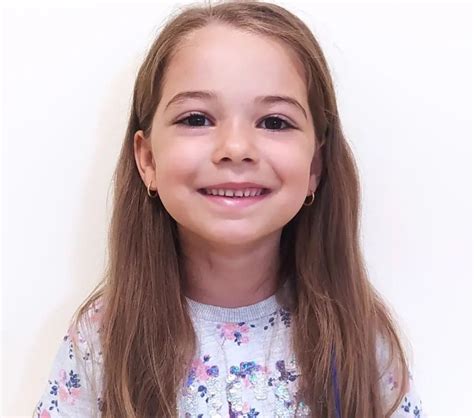 Ayşe Gencer Kimdir?