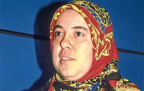 Gonca Kuris Kimdir?