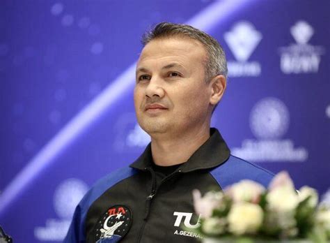 Alper Gezeravcı Kimdir?
