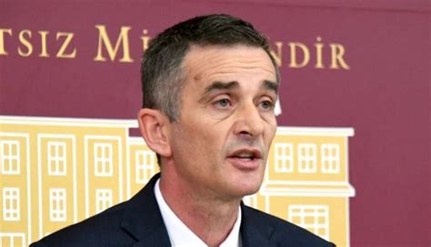 Ümit Dikbayır Kimdir?