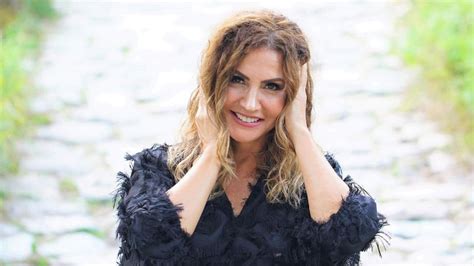 Serenad Bağcan Kimdir?
