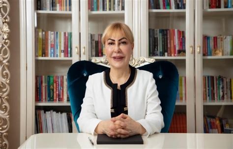 Yasemin Açık Kimdir?