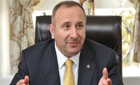 Ahmet Kopuz Kimdir?