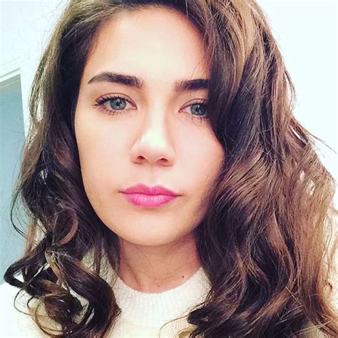 Buse Varol Kimdir?