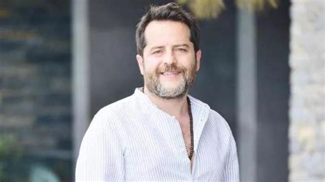 Erdem Timur Kimdir?