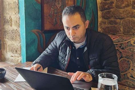 Beyhan Budak Kimdir?