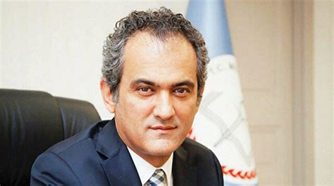 Mahmut Özer Kimdir?