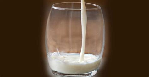 Rüyada Süt Görmek: Bilinmesi Gerekenler