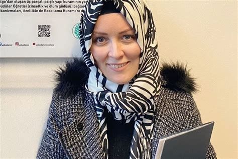 Hatice Kübra Tongar Kimdir?