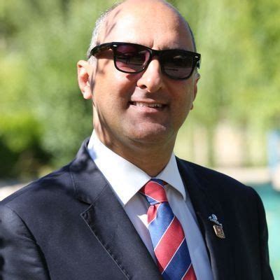 Engin Pınarbaşlı Kimdir?