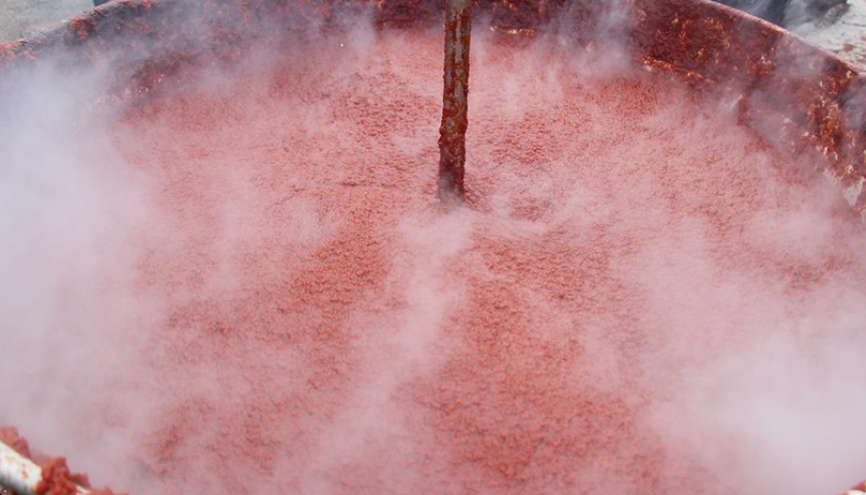 Osmaneli’nin Geleneksel Lezzeti: Ev Yapımı Salça, Şimdi Uluslararası Sofralarda!