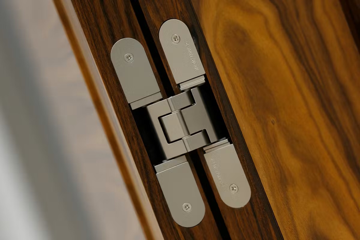 Kapı Menteşesi Çeşitleri: Hangi Model Nerede Kullanılır?