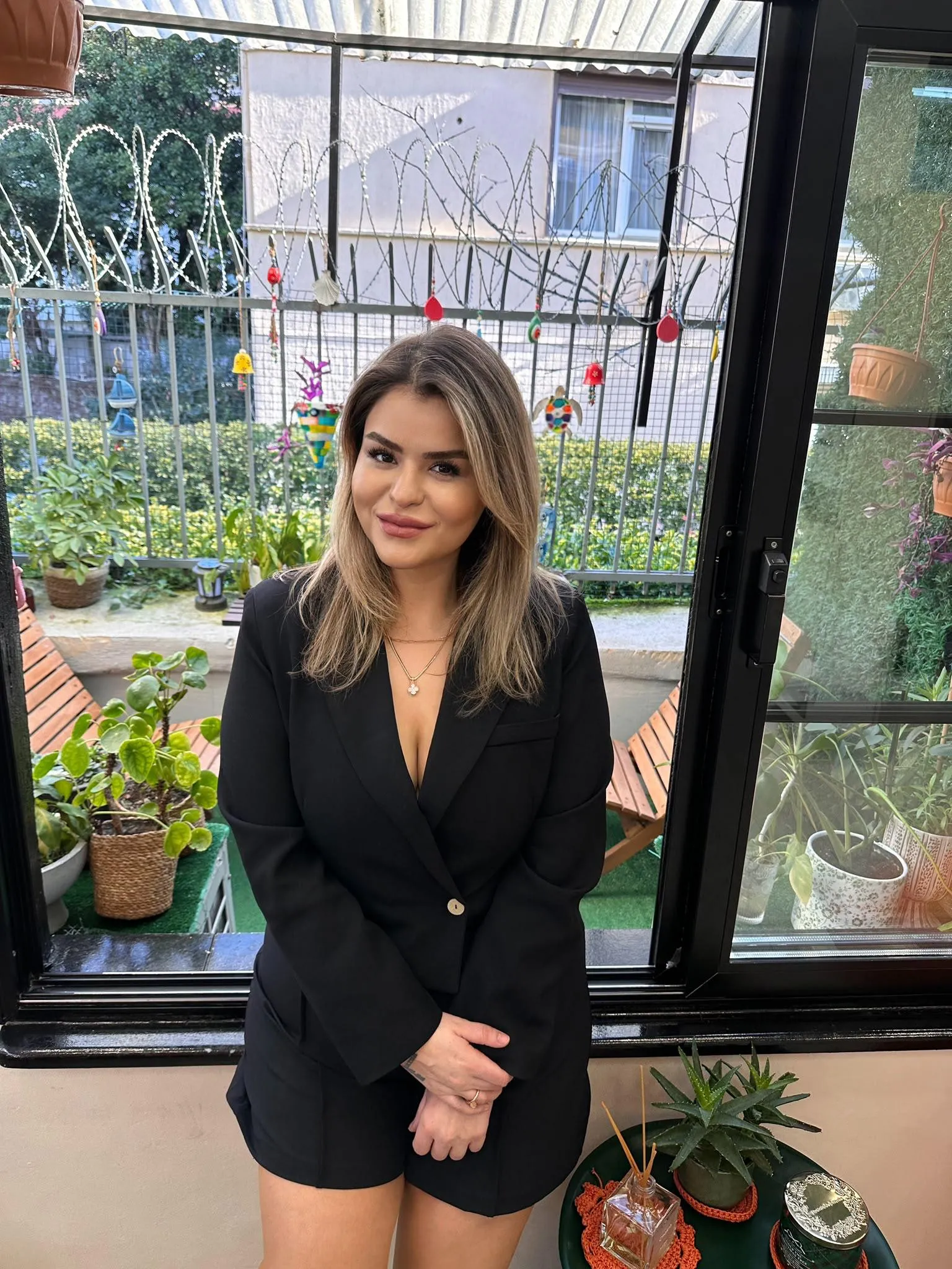 İrem Yanar Cosmetics, Çok Amaçlı Makyaj Ürünüyle Dikkat Çekiyor
